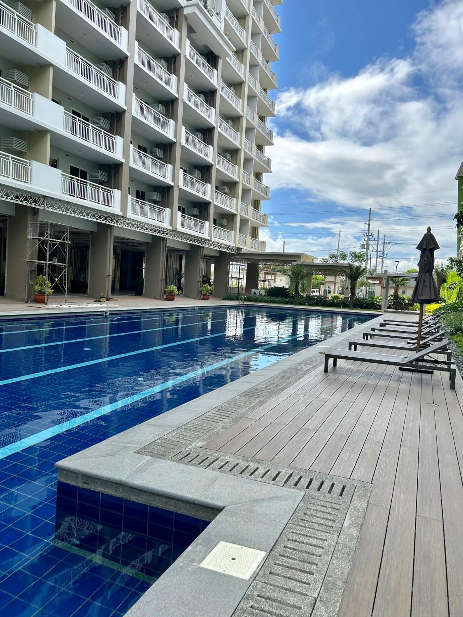 The Atherton Paranaque City Esterno foto